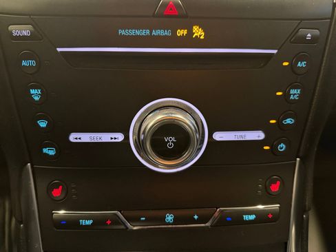 Used 2019 Ford Edge Titanium FWD image 35