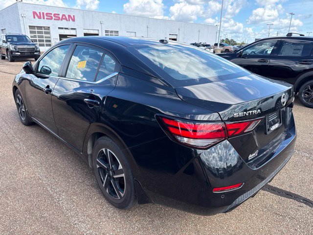 Used 2025 Nissan Sentra SV w/ All-Weather Package FWD image 5