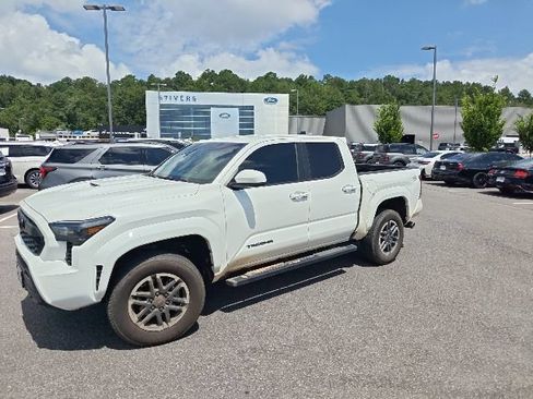 Used 2026 Toyota Tacoma TRD Sport AWD/4WD image 6