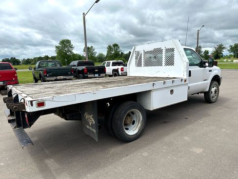 Used 2003 Ford F450 XL image 4