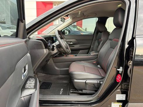 Certified 2025 Nissan Kicks SR AWD/4WD image 16