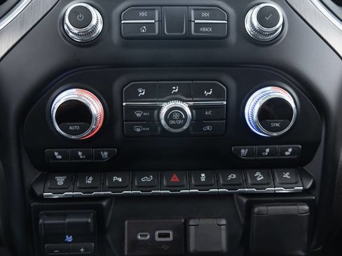 Used 2021 GMC Sierra 3500 Denali w/ Denali Ultimate Package image 41