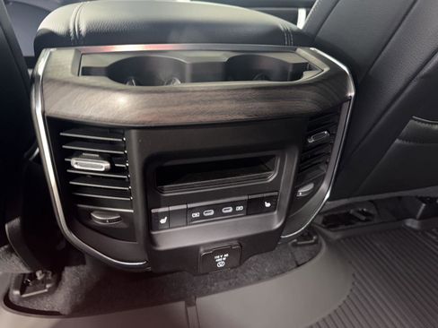 New 2026 RAM 1500 Laramie AWD/4WD image 32