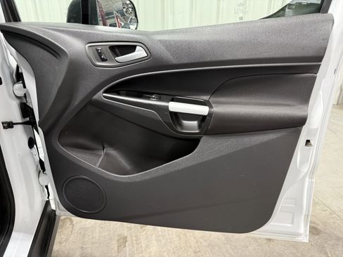 Used 2016 Ford Transit Connect XLT FWD image 8