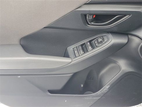 Used 2024 Subaru Crosstrek 2.0i Premium image 15