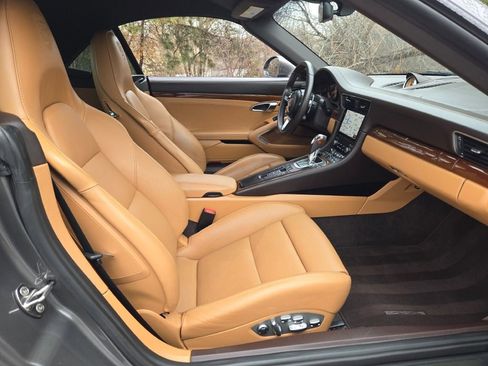 Certified 2017 Porsche 911 Turbo image 30