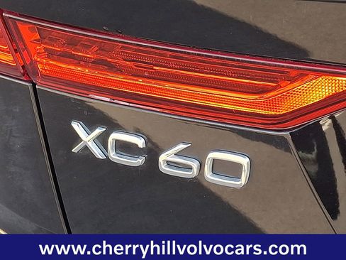 Certified 2023 Volvo XC60 B5 Plus image 30