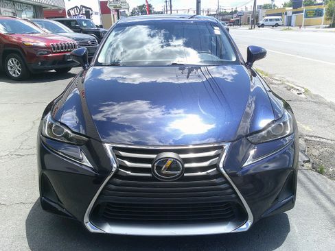 Used 2018 Lexus IS 300 AWD w/ Comfort Package image 8