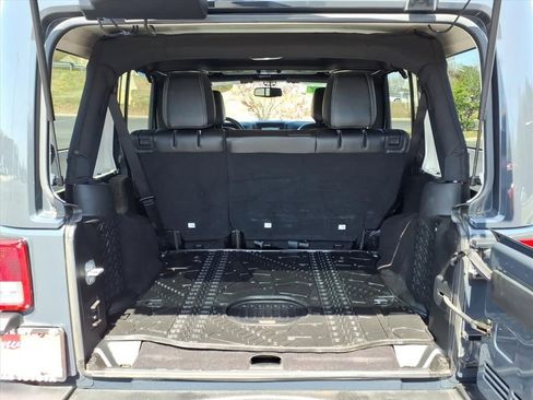 Used 2016 Jeep Wrangler Unlimited Rubicon w/ Dual Top Group image 25