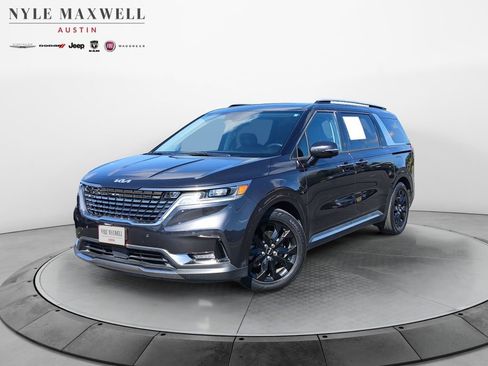 Used 2024 Kia Carnival SX FWD image 1