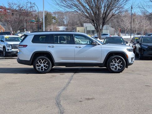 Used 2024 Jeep Grand Cherokee L Limited w/ Luxury Tech Group II image 8
