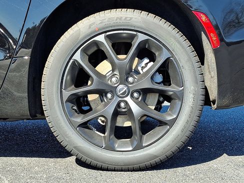 New 2026 Chrysler Pacifica Select AWD/4WD image 5