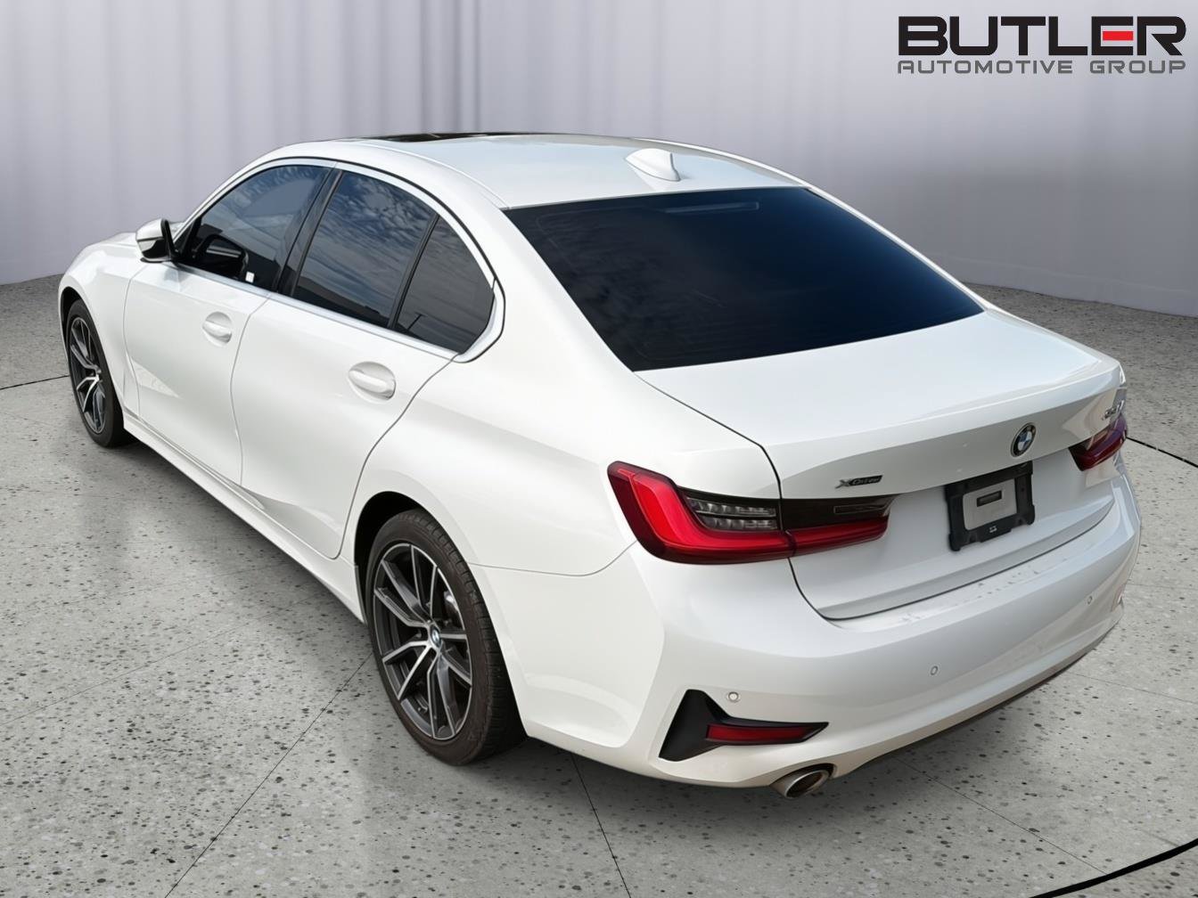 Used 2019 BMW 330i xDrive Sedan w/ Convenience Package AWD/4WD image 9