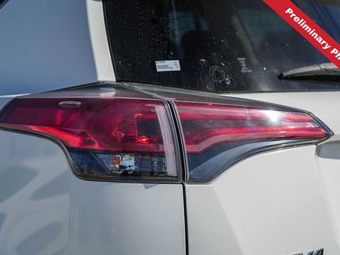 Used 2016 Toyota RAV4 XLE FWD image 7