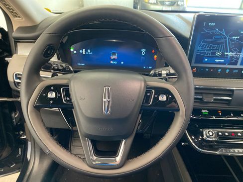 New 2025 Lincoln Corsair AWD w/ Equipment Group 101A image 17