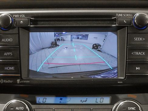 Used 2014 Toyota RAV4 XLE AWD/4WD image 28