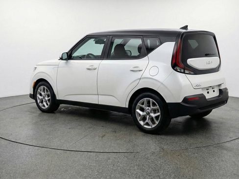 Used 2025 Kia Soul LX w/ LX Technology Package image 6