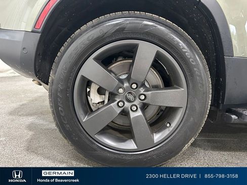 Used 2023 Land Rover Defender 110 SE AWD/4WD image 10