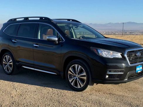 Used 2019 Subaru Ascent Touring image 2