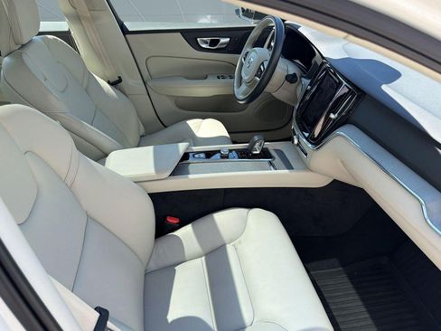 Used 2024 Volvo S60 B5 Plus w/ Climate Package FWD image 30