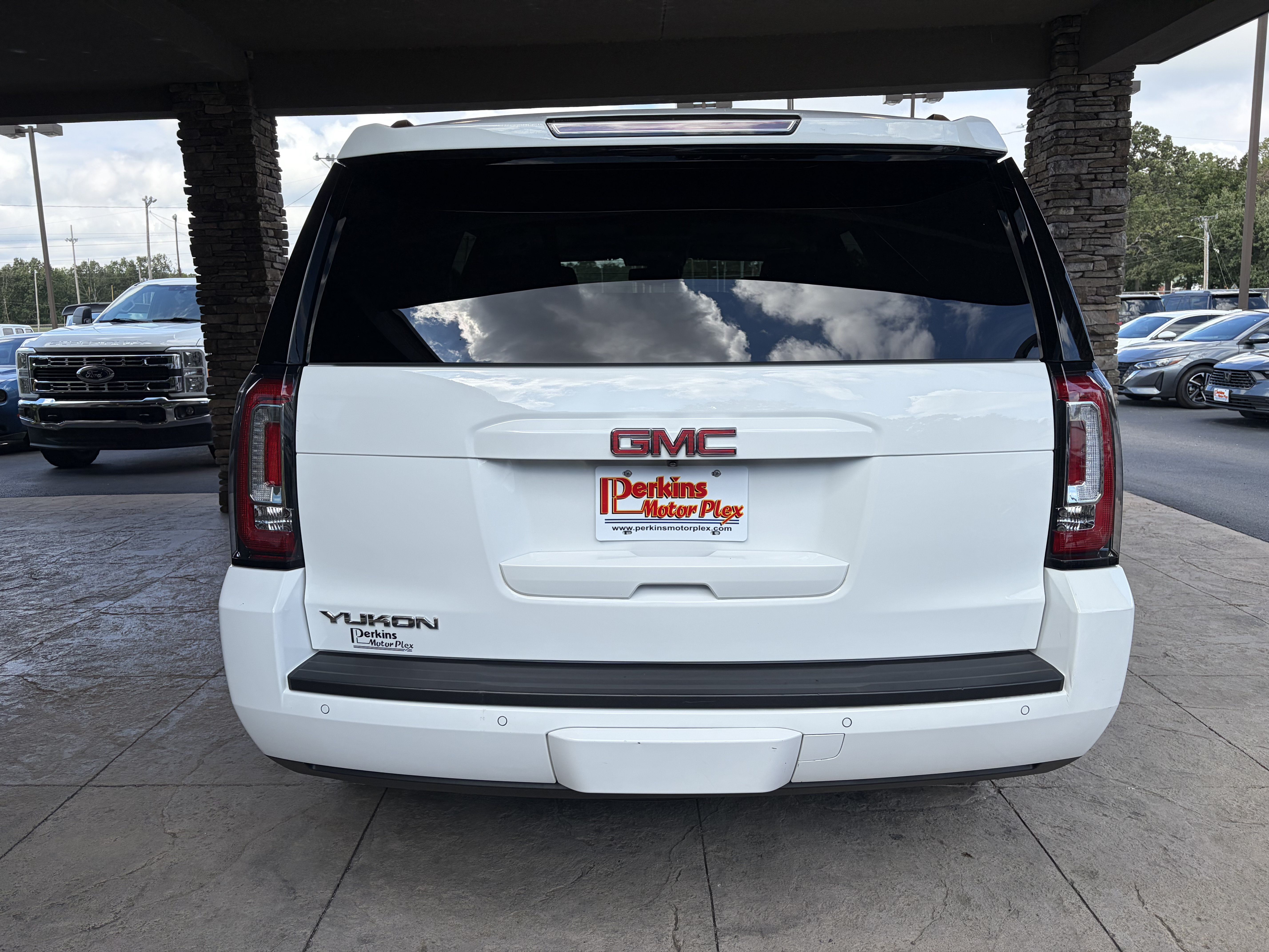 Used 2016 GMC Yukon SLT w/ Open Road Package AWD/4WD image 7