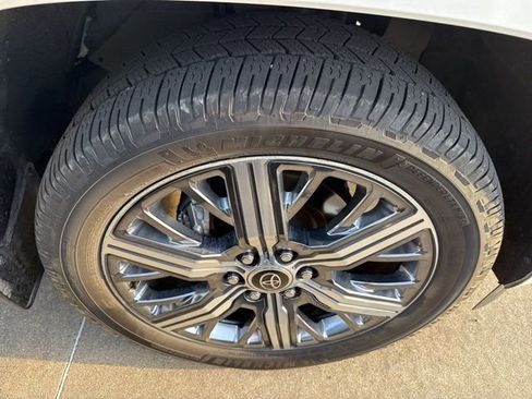 Used 2023 Toyota Sequoia Capstone image 12