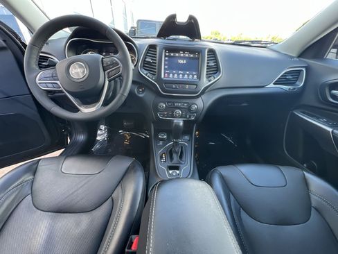 Used 2022 Jeep Cherokee Latitude Lux w/ Sun & Sound Group AWD/4WD image 30