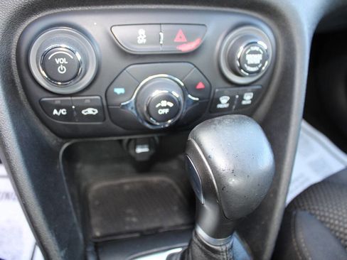 Used 2016 Dodge Dart SXT w/ Rallye Appearance Group image 20