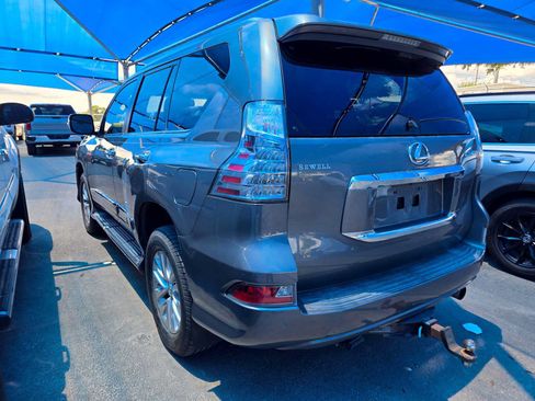 Used 2014 Lexus GX 460 w/ Premium Package AWD/4WD image 3