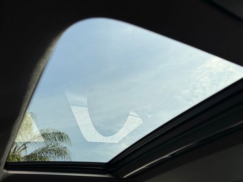 Used 2018 Mercedes-Benz C 300 Sedan image 24