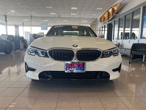 Used 2021 BMW 330e w/ Convenience Package image 16