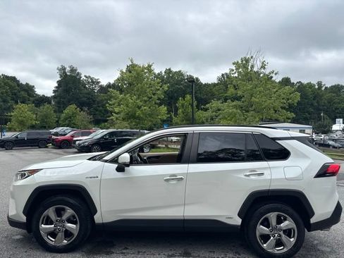 Used 2020 Toyota RAV4 Limited AWD/4WD image 3