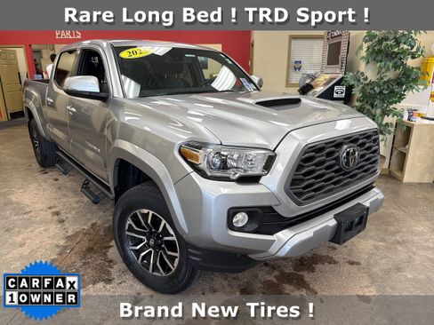 Used 2023 Toyota Tacoma TRD Sport image 1