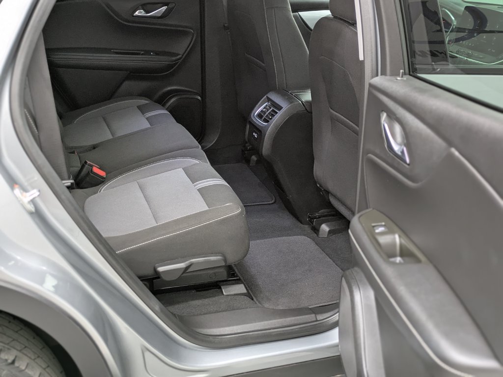 Used 2025 Chevrolet Blazer LT AWD/4WD image 15