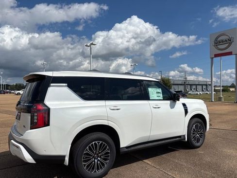 New 2026 Nissan Armada SL w/ Captain's Chari Seat Package AWD/4WD image 4