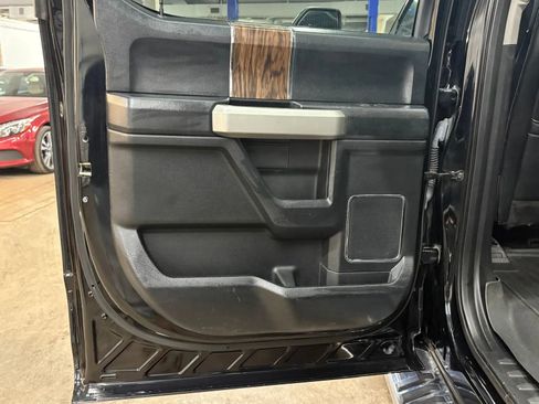 Used 2018 Ford F150 Lariat w/ Equipment Group 502A Luxury image 29