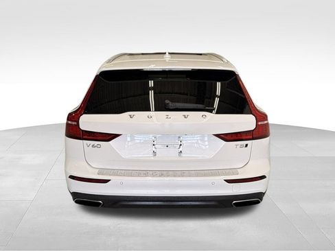 Used 2022 Volvo V60 T5 Cross Country AWD/4WD image 4
