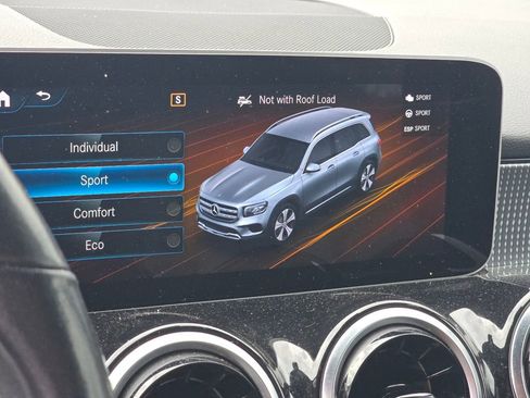 Certified 2021 Mercedes-Benz GLB 250 4MATIC image 23