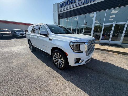 Used 2021 GMC Yukon Denali w/ Denali Premium Package RWD image 2