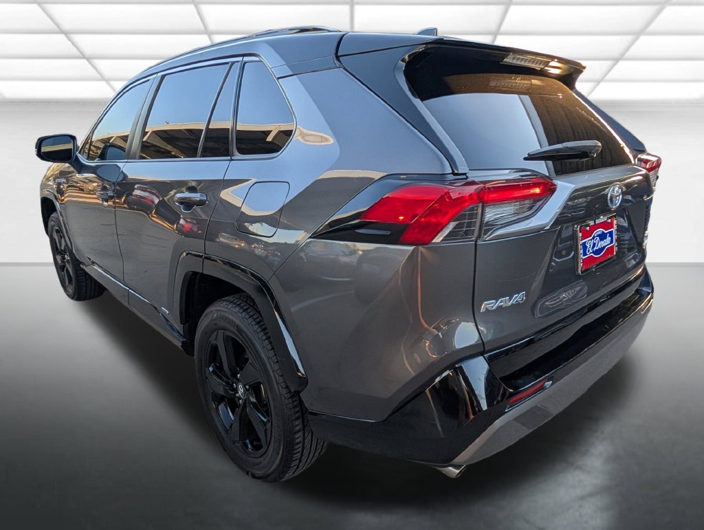 Used 2019 Toyota RAV4 XSE AWD/4WD image 2