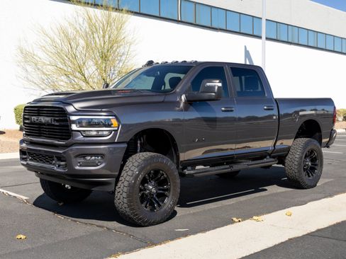 Used 2024 RAM 2500 Laramie w/ Night Edition AWD/4WD image 7