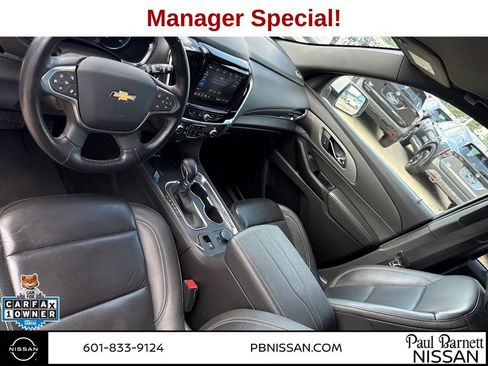 Used 2023 Chevrolet Traverse LT FWD image 11