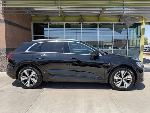 Used 2024 Audi Q8 e-tron Premium Plus w/ Premium Plus Package AWD/4WD image 9