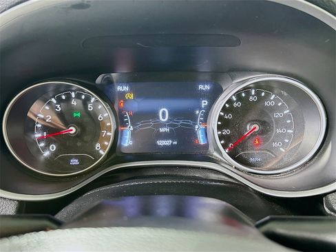 Used 2020 Jeep Compass Limited image 12