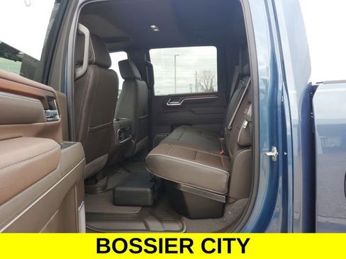 New 2026 GMC Sierra 2500 Denali w/ Denali Reserve Package image 9