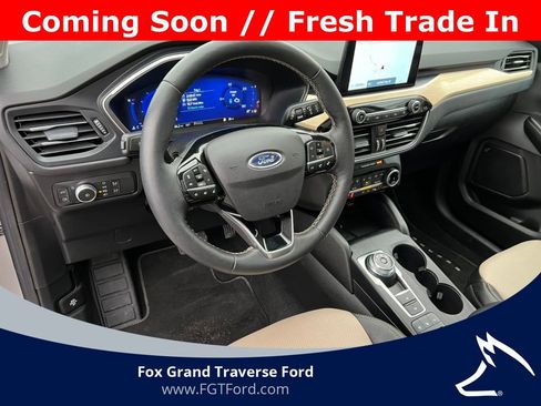 Certified 2022 Ford Escape Titanium w/ Titanium Elite Package image 16