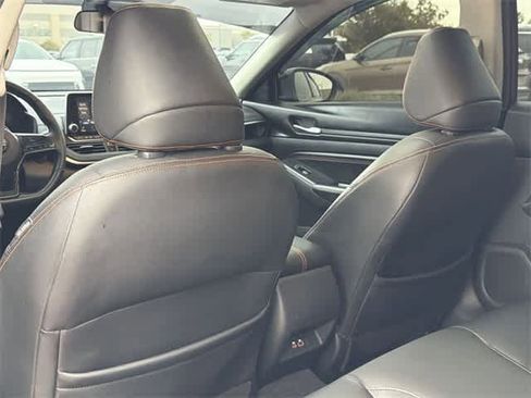 Used 2021 Nissan Altima 2.5 SR w/ SR Premium Package image 15