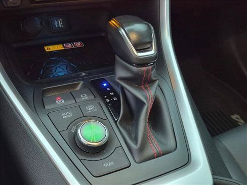 Used 2023 Toyota RAV4 XSE AWD/4WD image 19