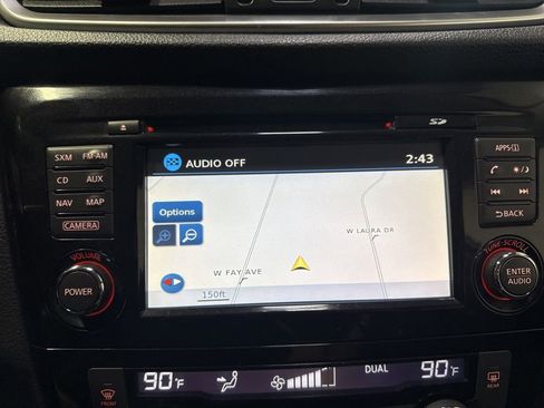 Used 2015 Nissan Rogue SV w/ SV Premium Package FWD image 16