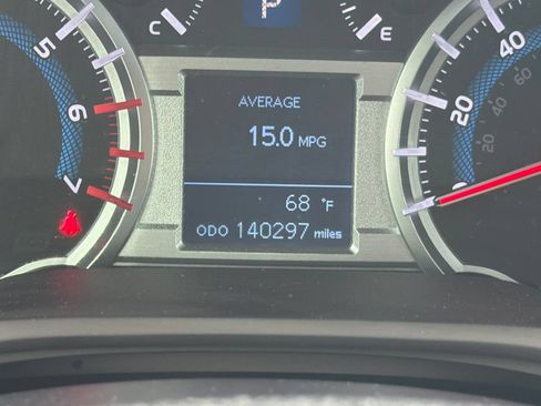 Used 2014 Toyota 4Runner Limited AWD/4WD image 27